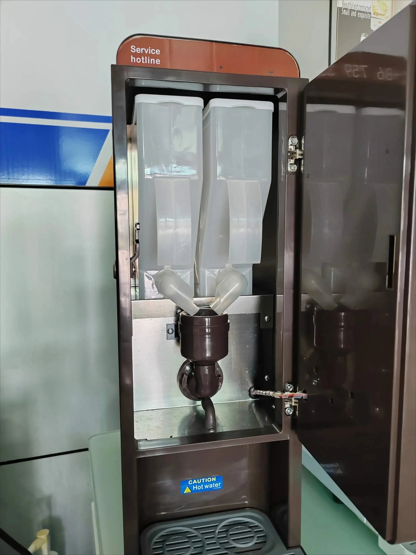 Automatic Hotel Coffee Vending Machine for Commercial Using with Competitive Price Customized Plug